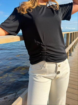 VICOLO BLACK T-SHIRT WITH DETAIL