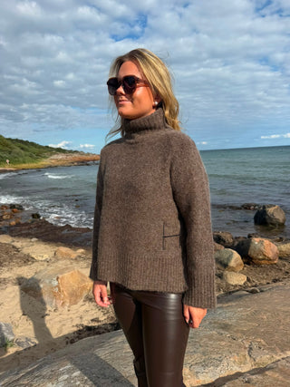 HÉST NOELLE SWEATER BROWN