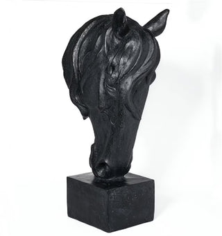 Santos Hästhuvud Staty