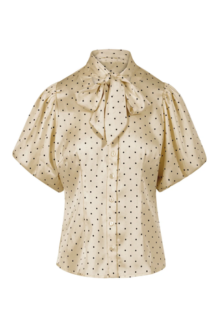 COSTER BEIGE PRICKIG SATINBLUS ROSETT