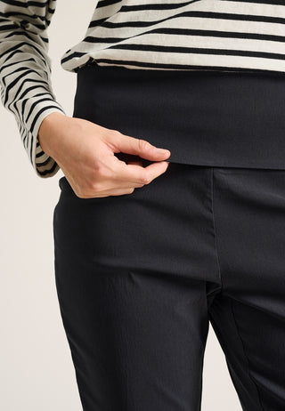 BITTE MAGIC STRETCH BYXA SVART SHORT