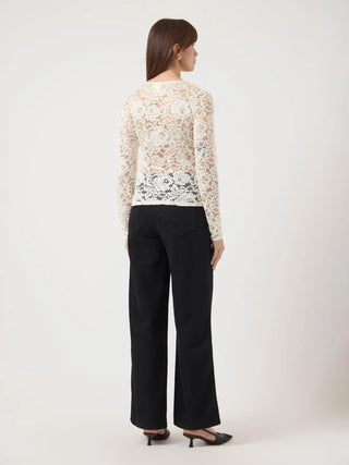 YASLACEY SPETS LÅNGÄRMAD V-TOPP PRISTINE